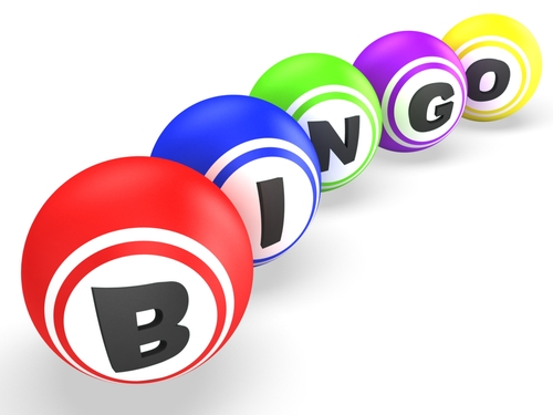 boules de différentes couleurs représentant le mot bingo